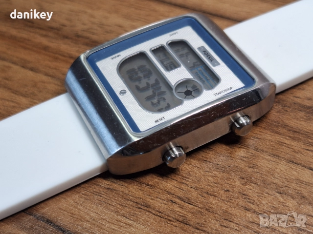 Fossil (JR1083) дигитален часовник с ретро дизайн , снимка 4 - Мъжки - 52345160