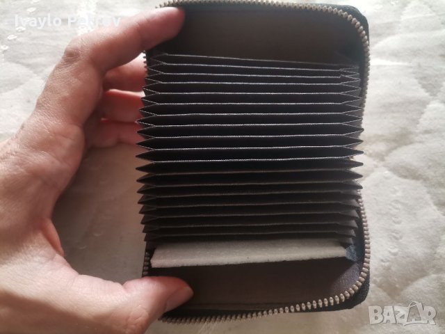 Кожен калъф / портфейл за дебитни карти и документи , снимка 13 - Портфейли, портмонета - 35526619