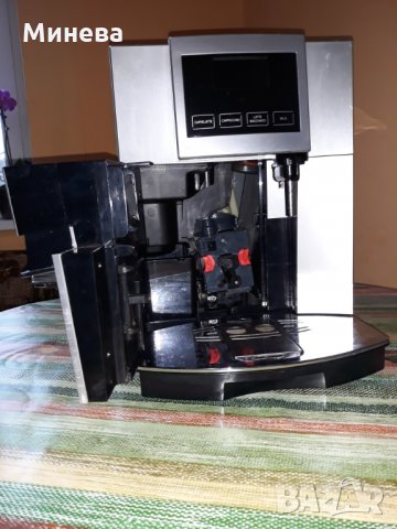 Кафе автомат DELONGHI Perfecta cappuccino graphic touch, снимка 9 - Кафемашини - 32615446