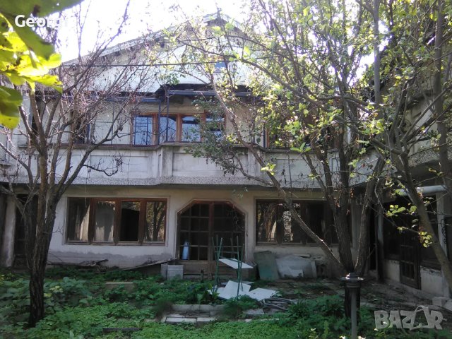 ПРОДАВАМ или ЗАМЕНЯМ къща в Дибич за имот в Шумен. ДОПЛАЩАМ до 100 000 лв., снимка 1