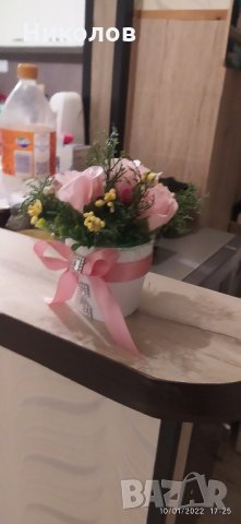 ухаещи луксозни рози за Вашият празник, снимка 9 - Изкуствени цветя - 35453215