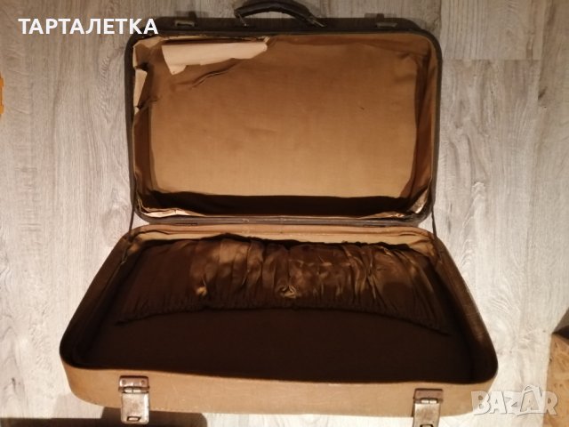 Стар голям куфар, снимка 2 - Антикварни и старинни предмети - 43766088