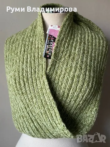 Светлозелен шал/ тип яка от 100 % alpaca, с етикет, снимка 2 - Шалове - 49484144