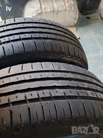  Гуми 235/65/17 - 2 бр