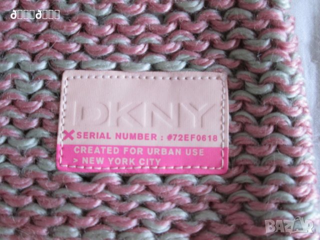 Детски пуловер DKNY с голяма яка розов, снимка 3 - Блузи с дълъг ръкав и пуловери - 27022700