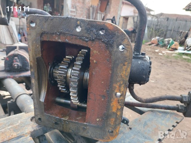 Части от Багерна уредба на трактор , снимка 12 - Индустриална техника - 16969601