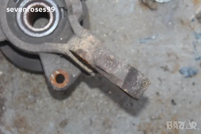 Шенкел главина преден ляв Форд Фиеста 6 2011 1.4tdci 68hp Ford Fiesta 6, снимка 4 - Части - 48315413