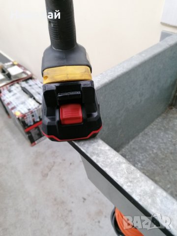 Преходник адаптер от батерия Parkside x20 към инструменти DeWalt, снимка 1