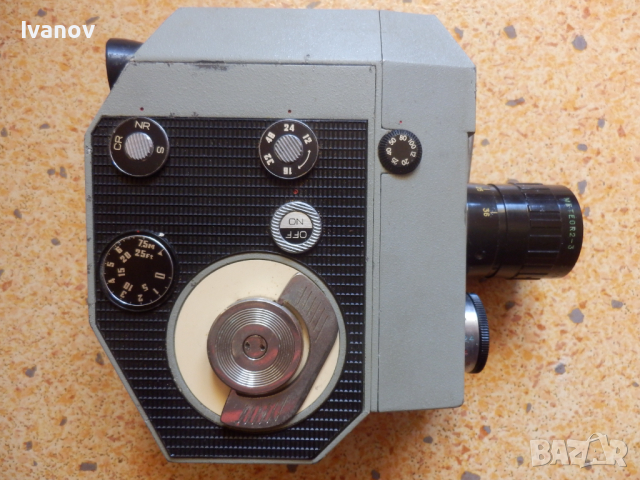 Стара руска камера, снимка 1 - Антикварни и старинни предмети - 44910412