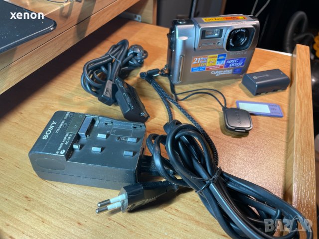 Sony DSC-F55E Cyber-shot Carl Zeiss - Fully functional + Charger + Card 64Mb, снимка 7 - Фотоапарати - 38406226