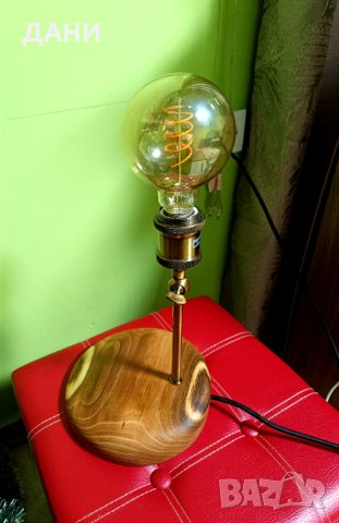 Лампа, снимка 4 - Настолни лампи - 43834269