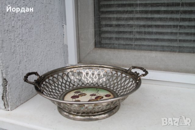 Порцеланова фруктиера 1920 година