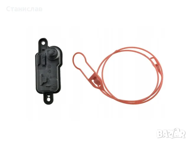 Audi A1 8X Моторче за заключване на резервоар , снимка 3 - Части - 50187208