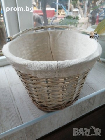 Плетена кошница с дръжка, панер за пазаруване, декорация, нова. Бял цвят. Дължина 40 см, снимка 5 - Декорация за дома - 28837873