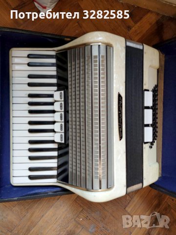 Акордеон Велтмайстер 60 баса, снимка 1