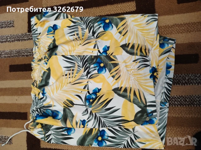Hugo Boss оригинални бански размер L, снимка 4 - Спортни дрехи, екипи - 51090682