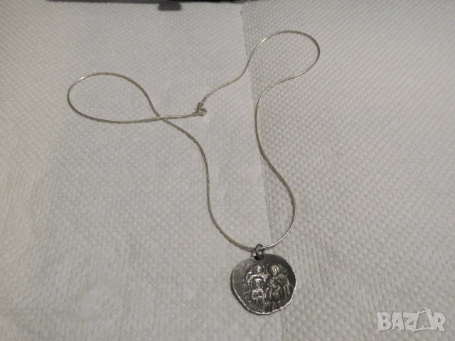 Старинен сребърен църковен, религиозен медальон и сребърно синджирче сребро, снимка 2 - Антикварни и старинни предмети - 33230488