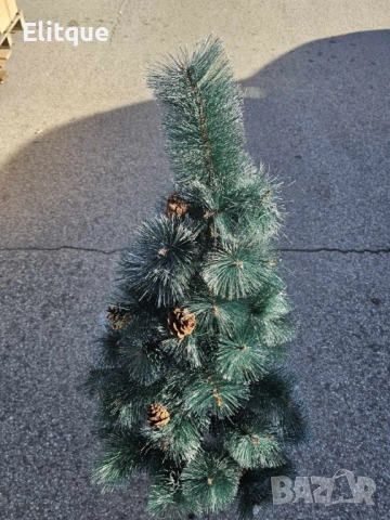 Елха - Изкуствена коледна елха с бели връхчета и шишарки 60 и 90см 