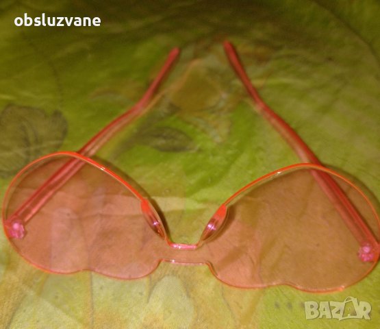 Модни очила, снимка 2 - Слънчеви и диоптрични очила - 40623638