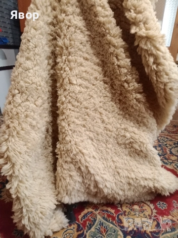 Продавам чисто нови вълнени китеници, снимка 2 - Покривки за легло - 52280804