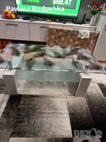 Нова стъклена холна маса
