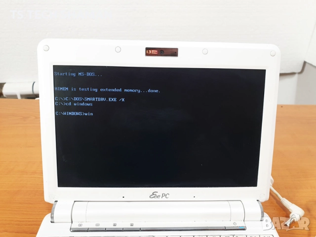 ⭐Продавам уникален лаптоп с ретро Windows 3.1! (release 1992 година)⭐, снимка 6 - Лаптопи за дома - 52187352