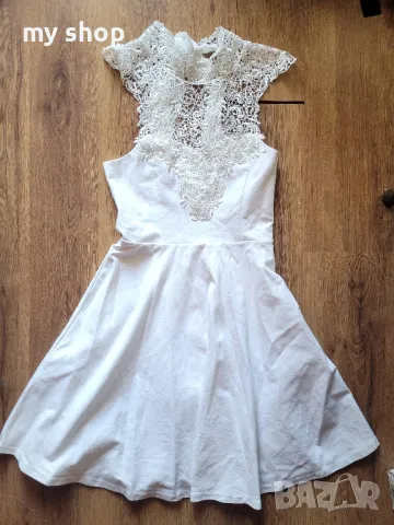Бяла рокля,размер С М.