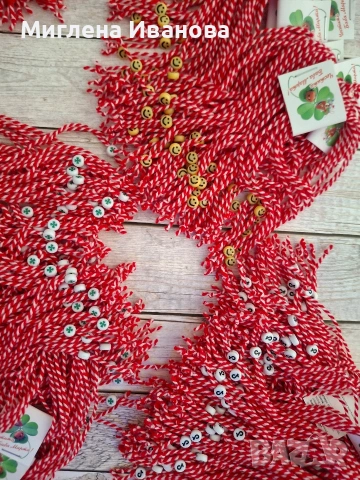 Мартеници десятки на едро и дребно , снимка 5 - Гривни - 31444047