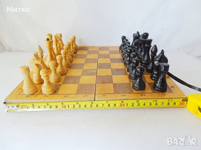 Стар дървен шах в пълен коплект, снимка 5 - Шах и табла - 51294246