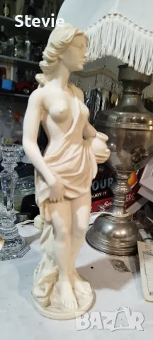 Статуетка от алабастър - 32 см.