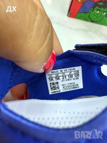 сандали adidas marvel, обувани точно веднъж, снимка 3 - Детски сандали и чехли - 51609589