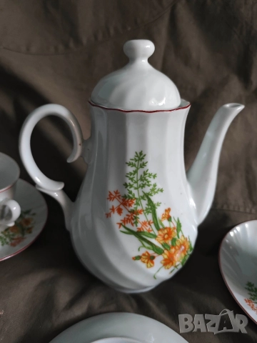 Продавам български сервиз за чай "Китка- Нови пазар", снимка 10 - Сервизи - 52659769