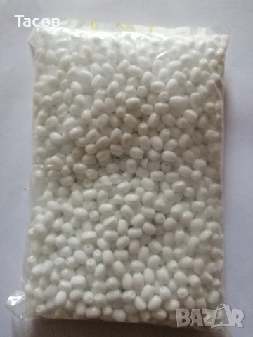 Продавам чешки стъклени мъниста Jablonex . Подходящи за мартеници., снимка 2 - Други - 53557542