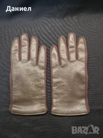Кожени дамски ръкавици 