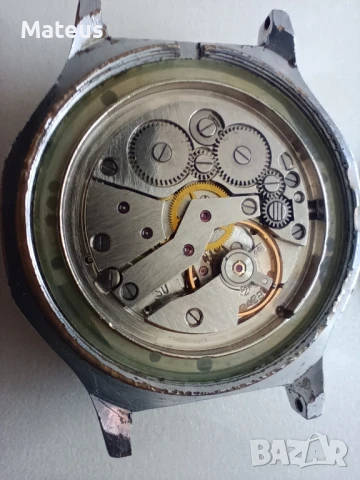 Часовник Slava, снимка 6 - Антикварни и старинни предмети - 50470458