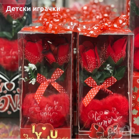 Подаръчен букет с червени рози и плюшено сърце, с LED, романтичен, снимка 4 - Плюшени играчки - 53145691