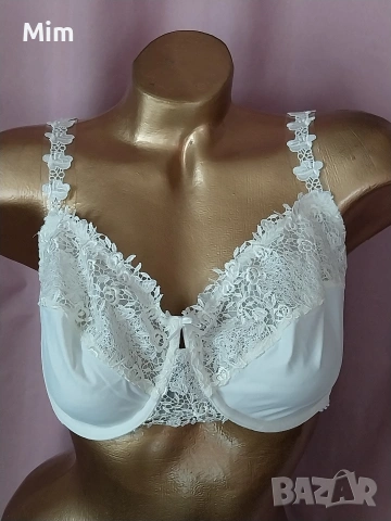 Nuance100 C Бял дантелен сутиен 