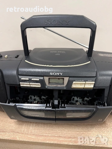 🔈Двукасетъчен радиокасетофон с компакт диск Sony CFD-222 - Boombox🔈, снимка 2 - Аудиосистеми - 53505767