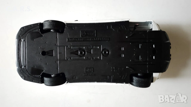 Колички Bugatti, Lamborghini и Volkswagen T1 - Мащаб 1:24, снимка 18 - Колекции - 53062687