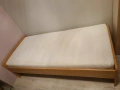 Продавам единично легло с матрак, снимка 2