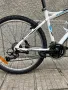 Алуминиев велосипед 26 цола 21 скорости палцови команди преден амортисьор много запазено , снимка 3