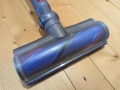 Много добра Dyson V10 безжична прахосмукачка пълен комплект, снимка 4