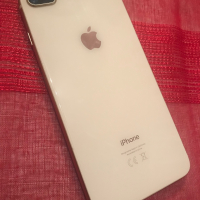 iPhone 8 Plus - За части, снимка 1 - Резервни части за телефони - 44885384