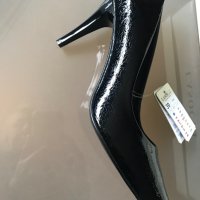 Нови, снимка 3 - Дамски обувки на ток - 43999637