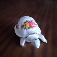 Порцеланова фигура бижутерна кутия Cottage rose, колекционерска нежна, снимка 5 - Антикварни и старинни предмети - 43327212