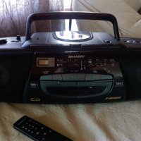 Радиокасетофон с Компактдиск, снимка 1 - Аудиосистеми - 27446610