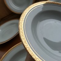 Стар български порцелан чинии с златен кант , снимка 12 - Антикварни и старинни предмети - 39897654