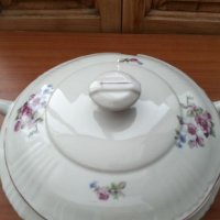 Стар български порцелан супник и чинии, снимка 2 - Антикварни и старинни предмети - 33532896