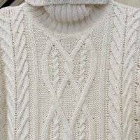 Модерен пуловер ,памук,млечен цвят, снимка 2 - Блузи с дълъг ръкав и пуловери - 26935095