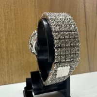 Луксозен дамски часовник Tempo di Donna Swarocvski Crystals само за 150 лв. , снимка 6 - Дамски - 43496473